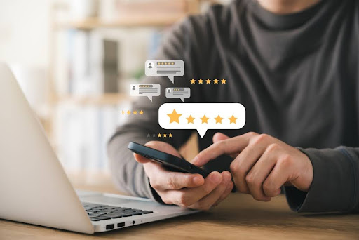 Checking the WooCommerce Expert’s Reviews.